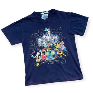 Disneyland Resort 2005 youth s T-shirt. (5-7yeas old) see measurements in photo.